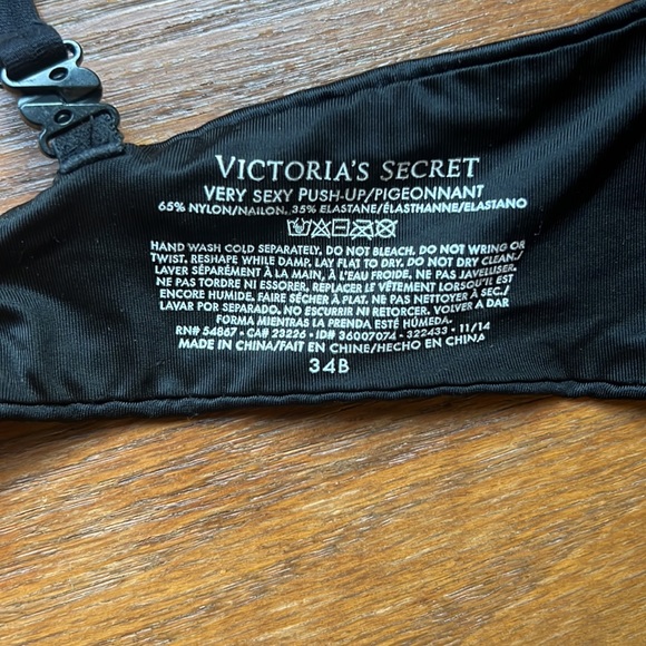 Victorias Secret Very Sexy Push-up Underwired Black Bra. Size 34B - Picture 4 of 4